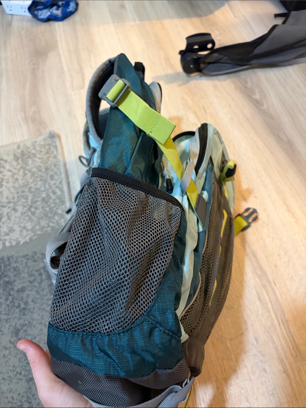 Eddie Bauer Teal and Light Blue Backpack with Yellow Accents - Picture 4 of 7